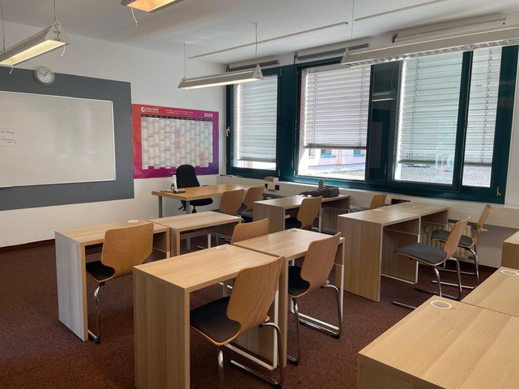 語学学校のクラスルーム